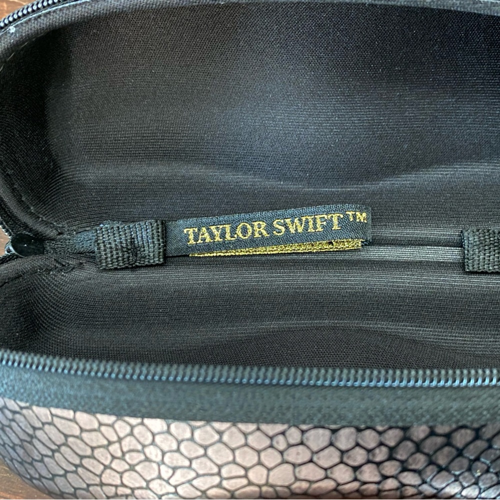 Black Reputation Snake Skin Patterned Sunglasses … - image 4